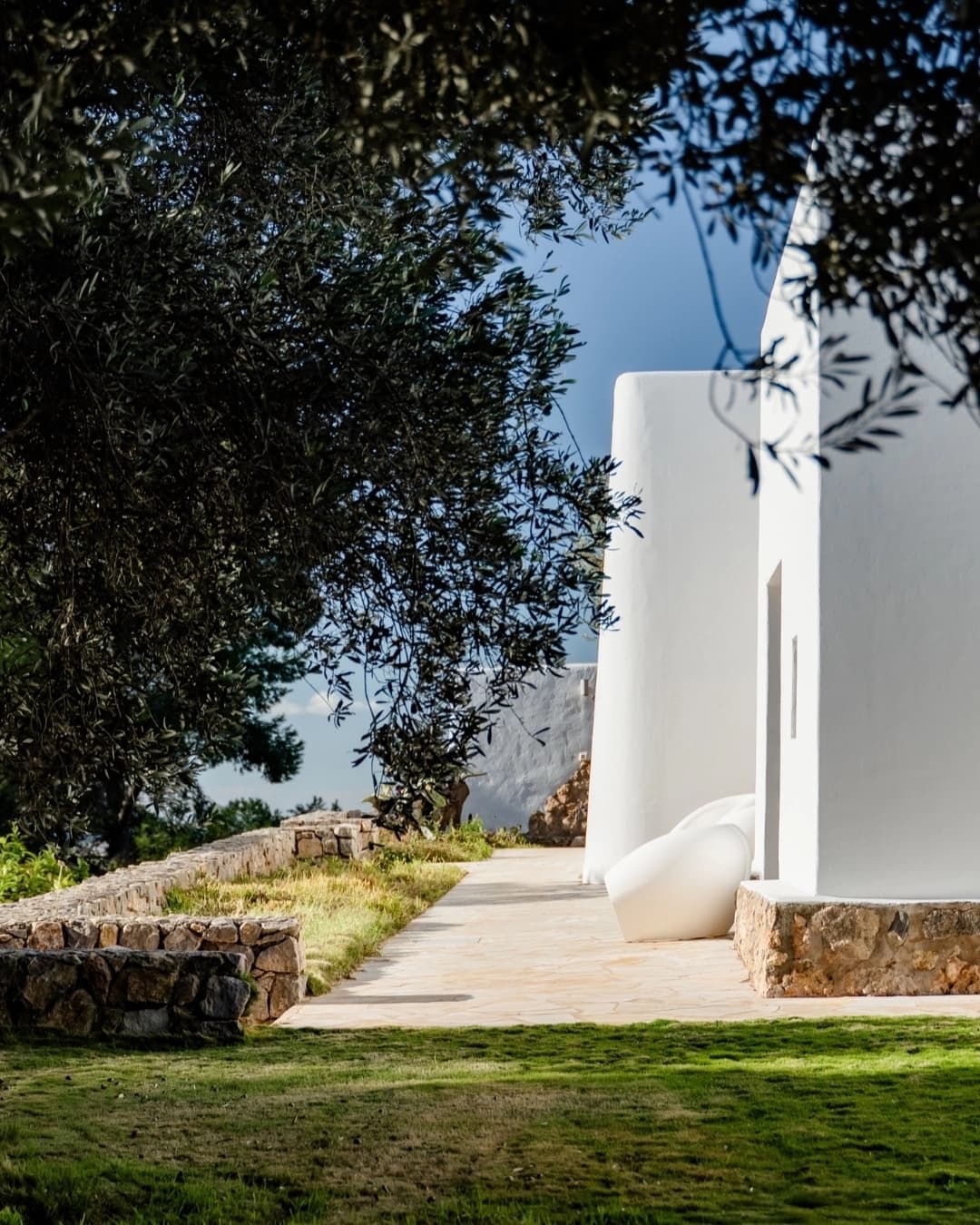 VILLA & RETREATS 13
