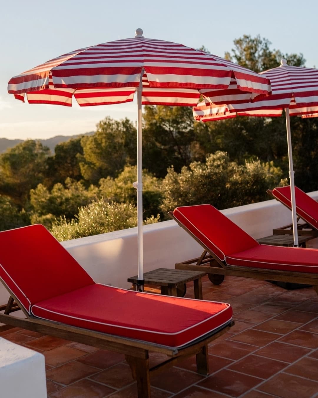 VILLA & RETREATS 15