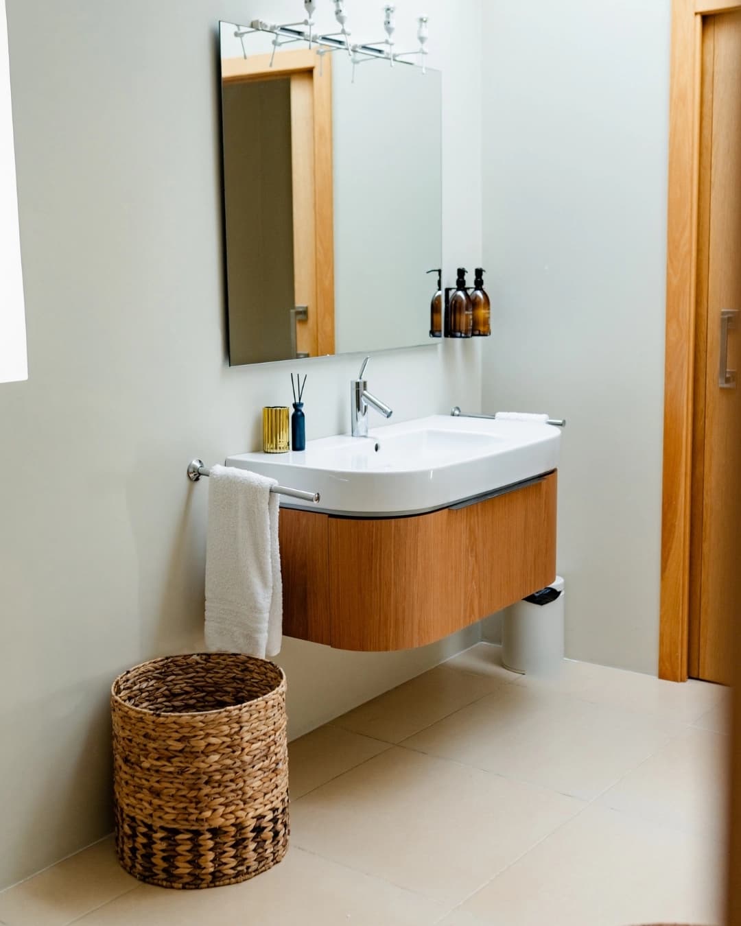 VILLA & RETREATS 29