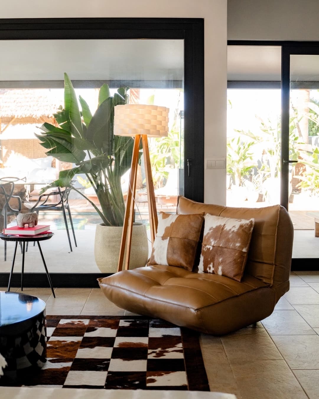 VILLA & RETREATS 37
