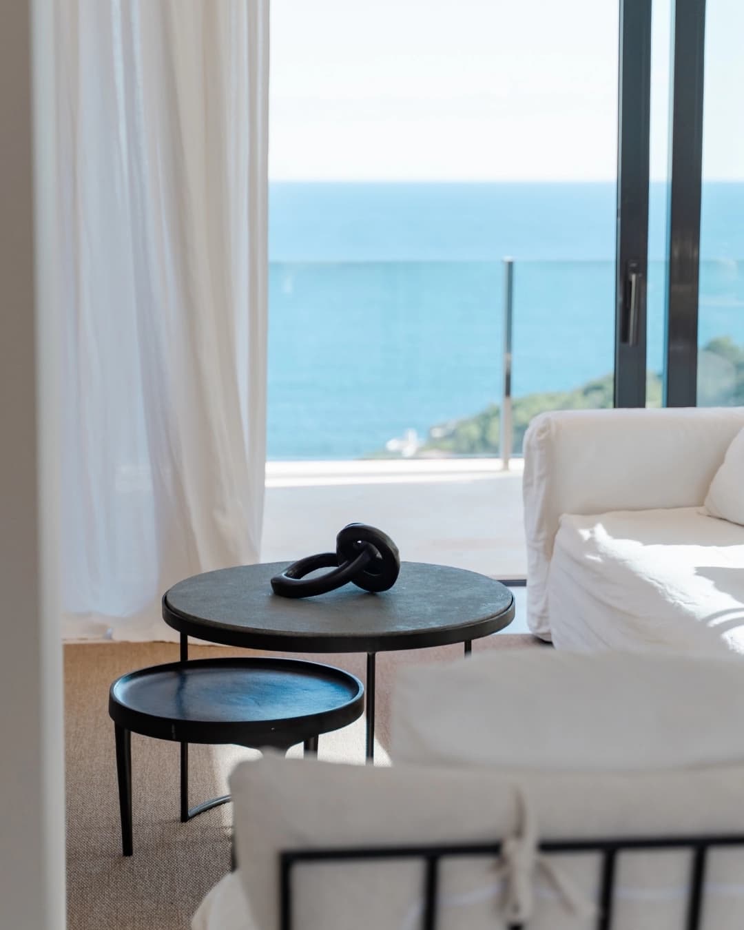 VILLA & RETREATS 8